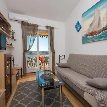 One-bedroom In Posedarje