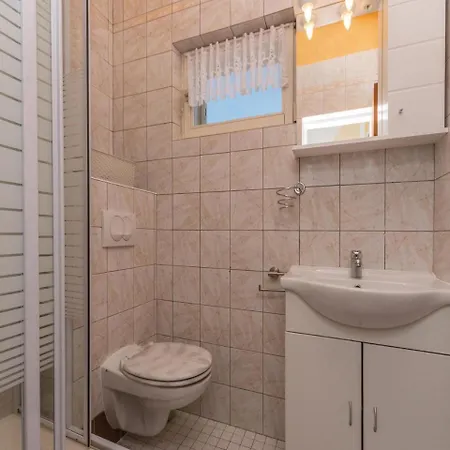 One-bedroom In Apartment